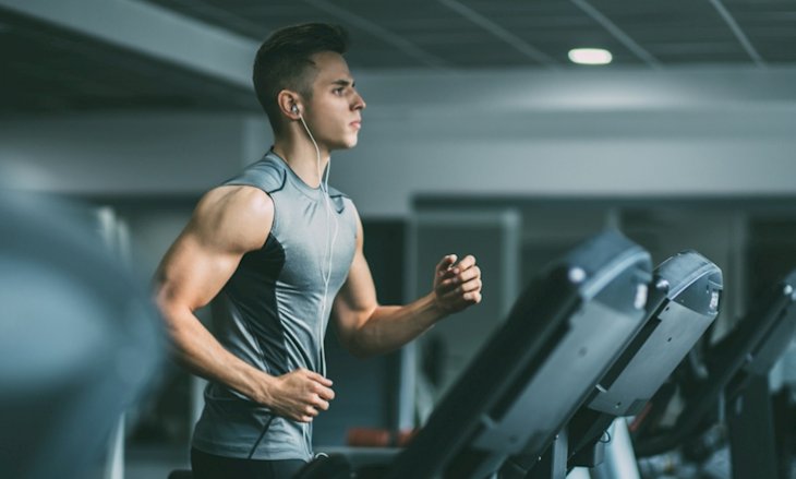 Các bài tập gym với tạ sẽ giúp anh em cải thiện sinh lý